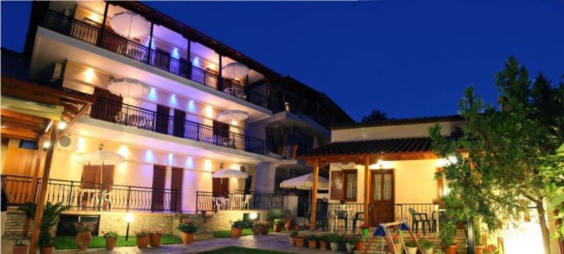 פלטמונס Vasiliki Apartments מראה חיצוני תמונה