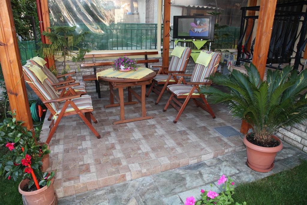 פלטמונס Vasiliki Apartments מראה חיצוני תמונה