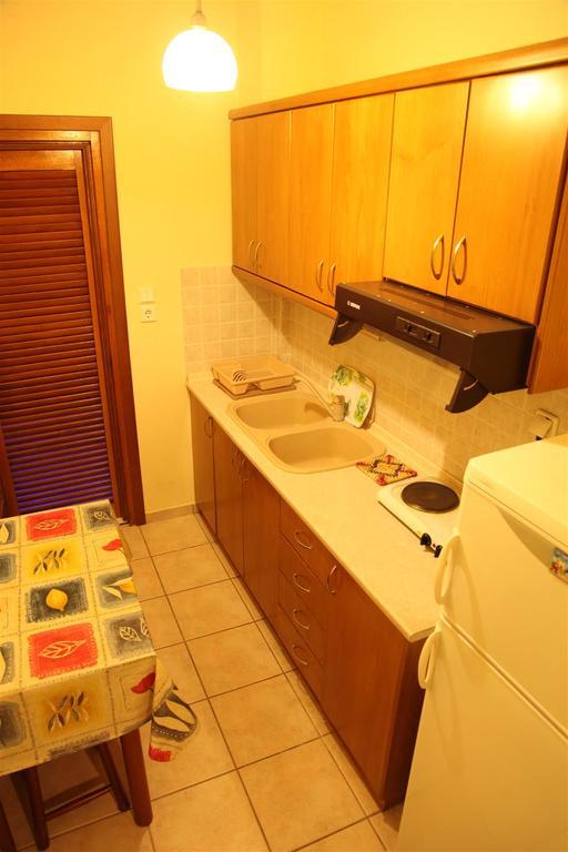 פלטמונס Vasiliki Apartments מראה חיצוני תמונה